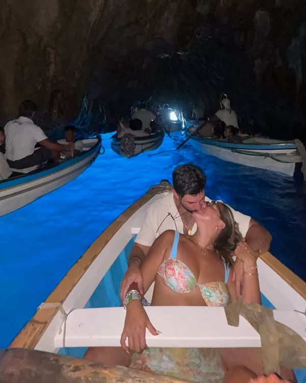 Green grotto >> Blue grotto
But core memory day for sure with our fam @nickinle @kelseydimperio
& shout out to the absolute iconic @sunrise_sorrento boat cruise and our skipper Simone for taking us to all the local spot and hidden gems like @ristorantemariagrazia