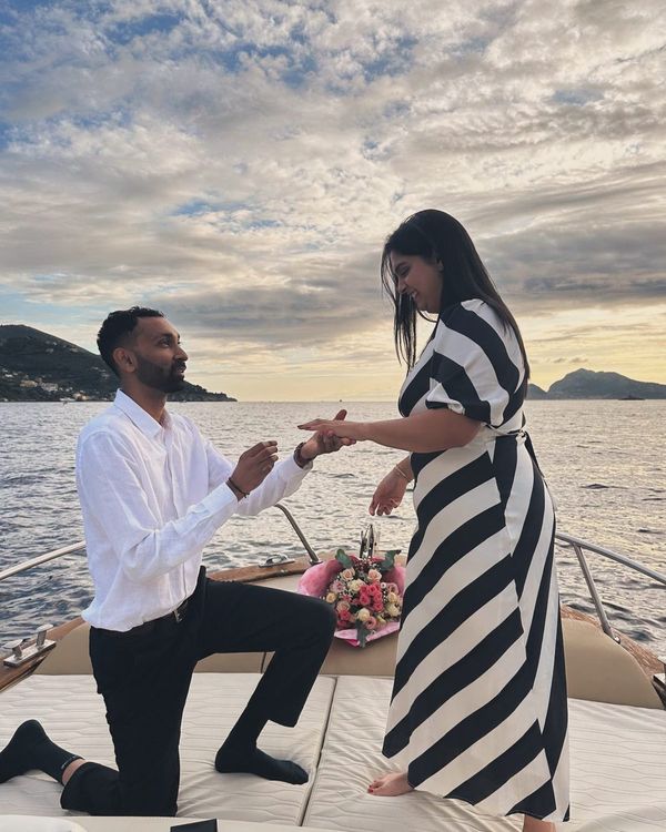 Here at SunriseSorrento, we are hopeless romantics💙 Marriage proposals always move us- especially with Capri in the background and the sea all around.
If you’re dreaming of the perfect proposal or a romantic escape, let us make it happen💫. Your moment starts here. 🌐www.sunrisesorrento.com
📩info@sunrisesorrento.com
📱+39 334 994 0458 #caprilove #proposalgoals #romanticescape #amalficoast #boatlife⚓️