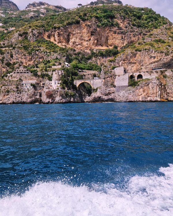 POV: you realised the Amalfi coast is best enjoyed from the water 💫🛥️. Leaving the crowds behind and diving into the turquoise waters of Fiordo di Furore- passing through the hidden spots of Praiano and watching Positano’s colourful houses painted against the sky from a boat! If you’re planning a trip to Italy, a boat tour is not just an activity- it’s a necessity! Tag someone who needs a trip to the Amalfi coast!🔆 🌐www.sunrisesorrento.com
📩info@sunrisesorrento.com
📱+39 334 994 0458. #amalficoast #fiordodifurore #sealife #summerinitaly #secretplaces